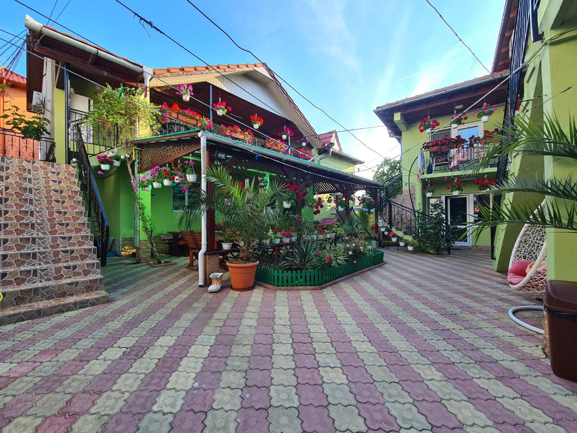 Casa Bianca Hotel 2 Mai Exterior photo